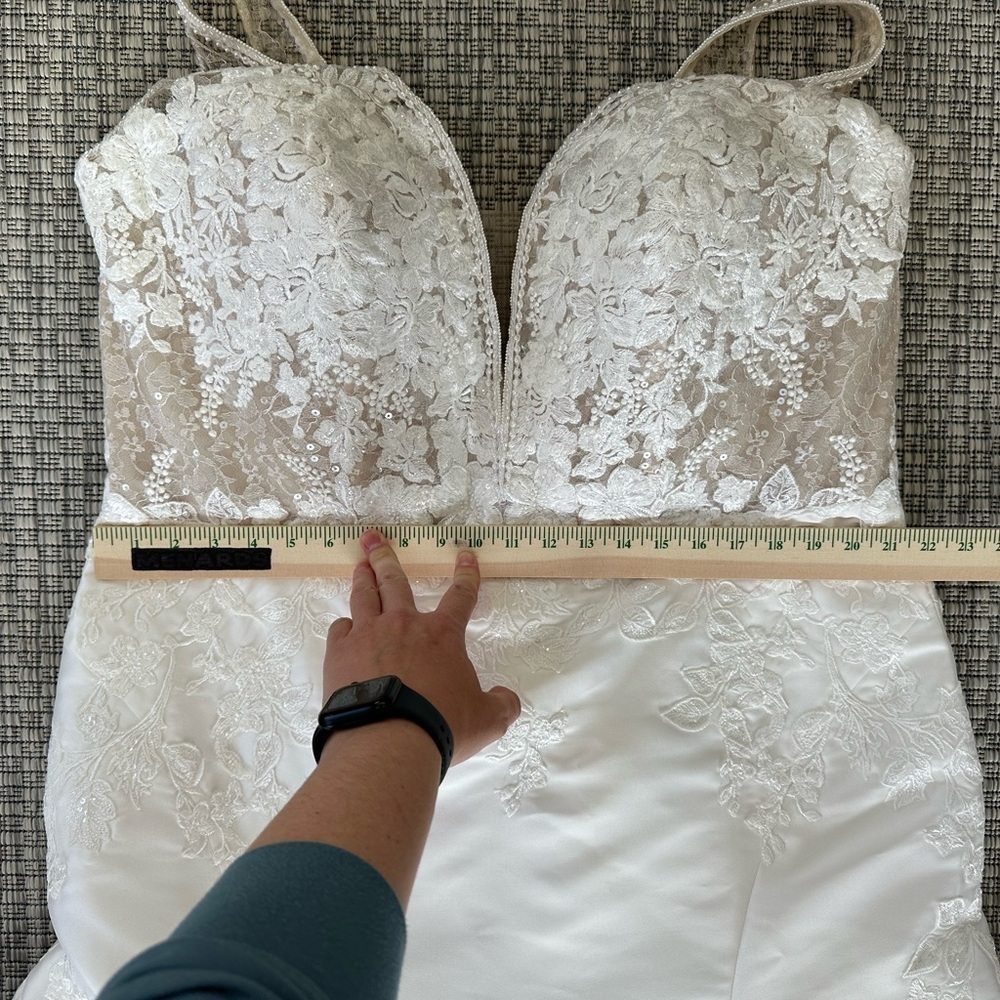 NEW Essence of Australia D2675 Mermaid Ivory Plunge Sz 24 - Picture 6 of 17
